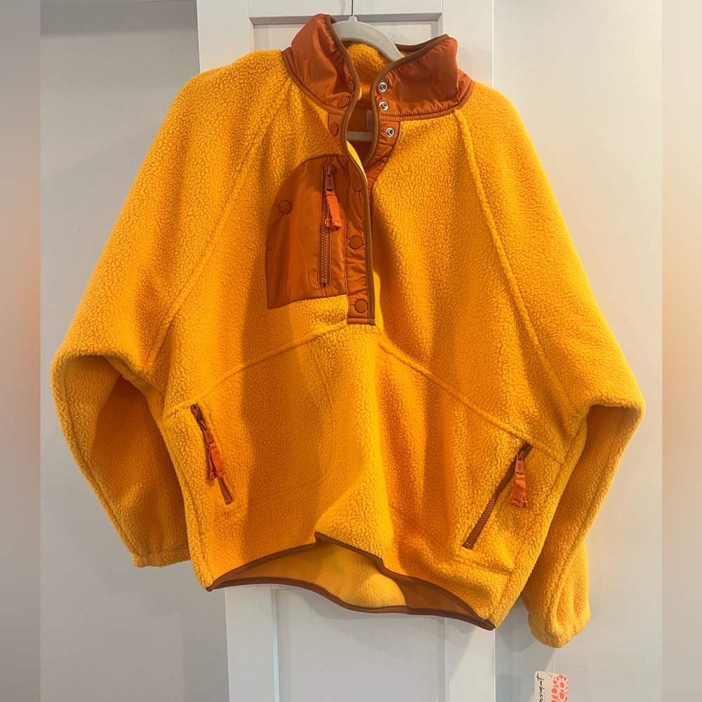 NWT Free People Movement Hit The Slopes Pullover